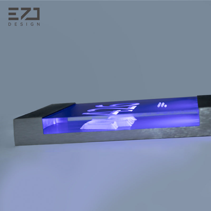 Side structure of raised-number illuminated room sign